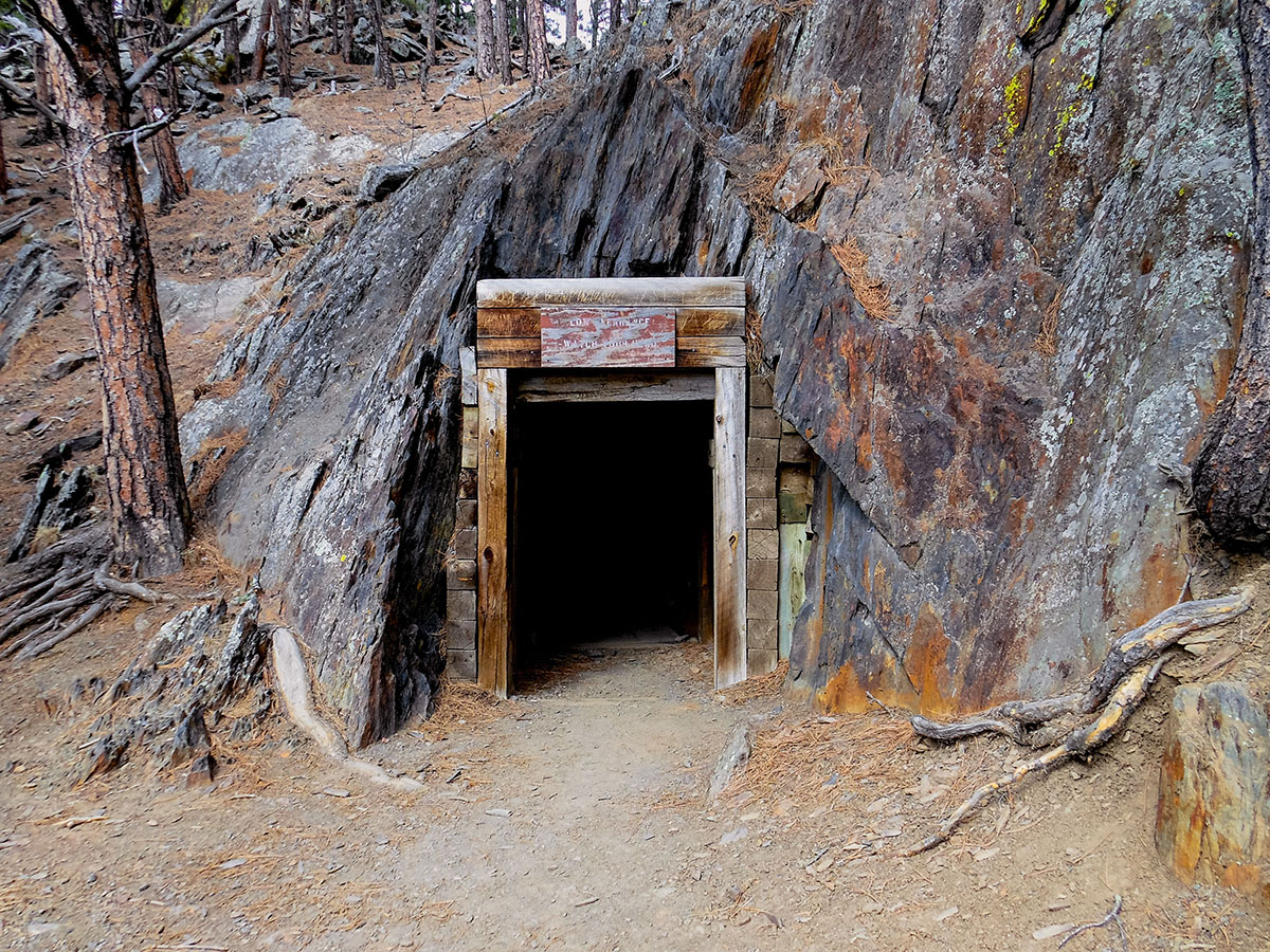 spring-creek-loop-tunnel-entrance