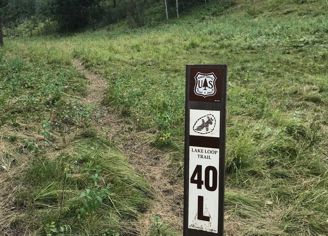 Deerfield Lake Loop Trailhead Marker