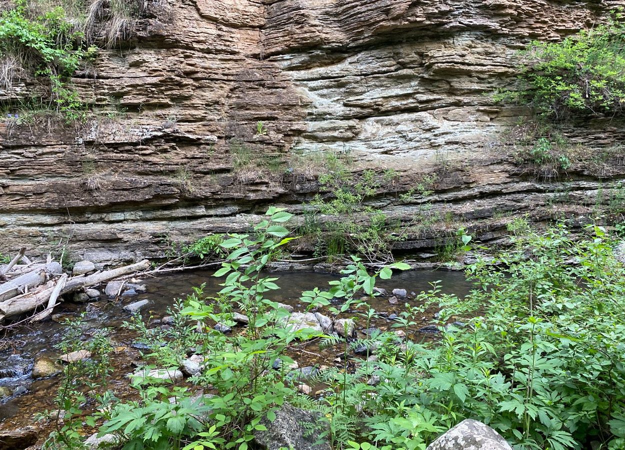 Devils Bathtub Rock Wall